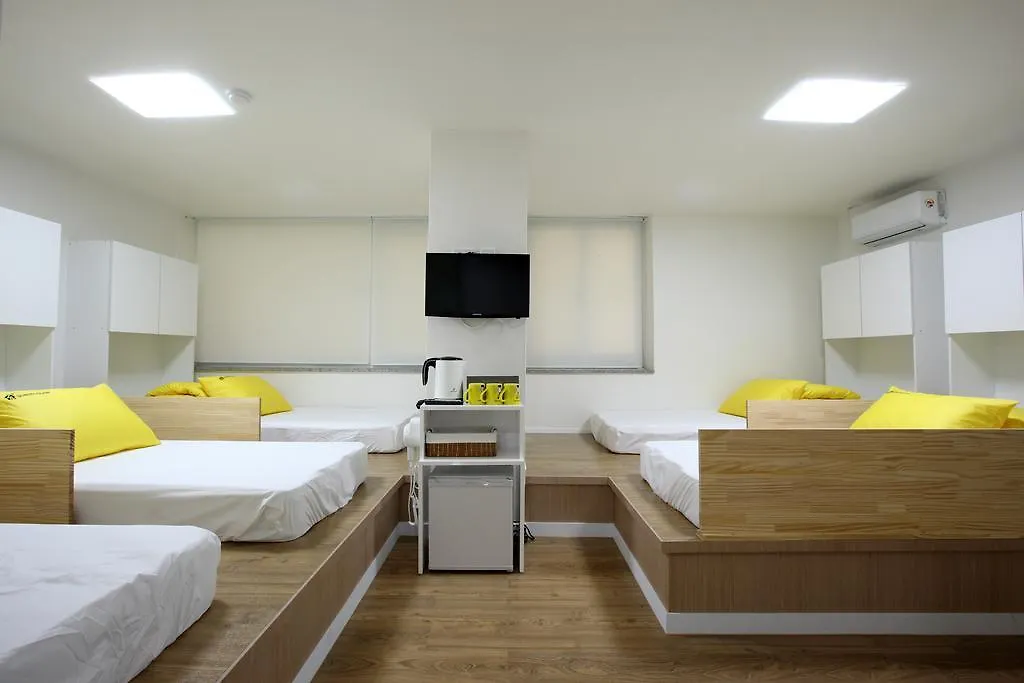24 Guesthouse Namsan Seoul 2*,  South Korea